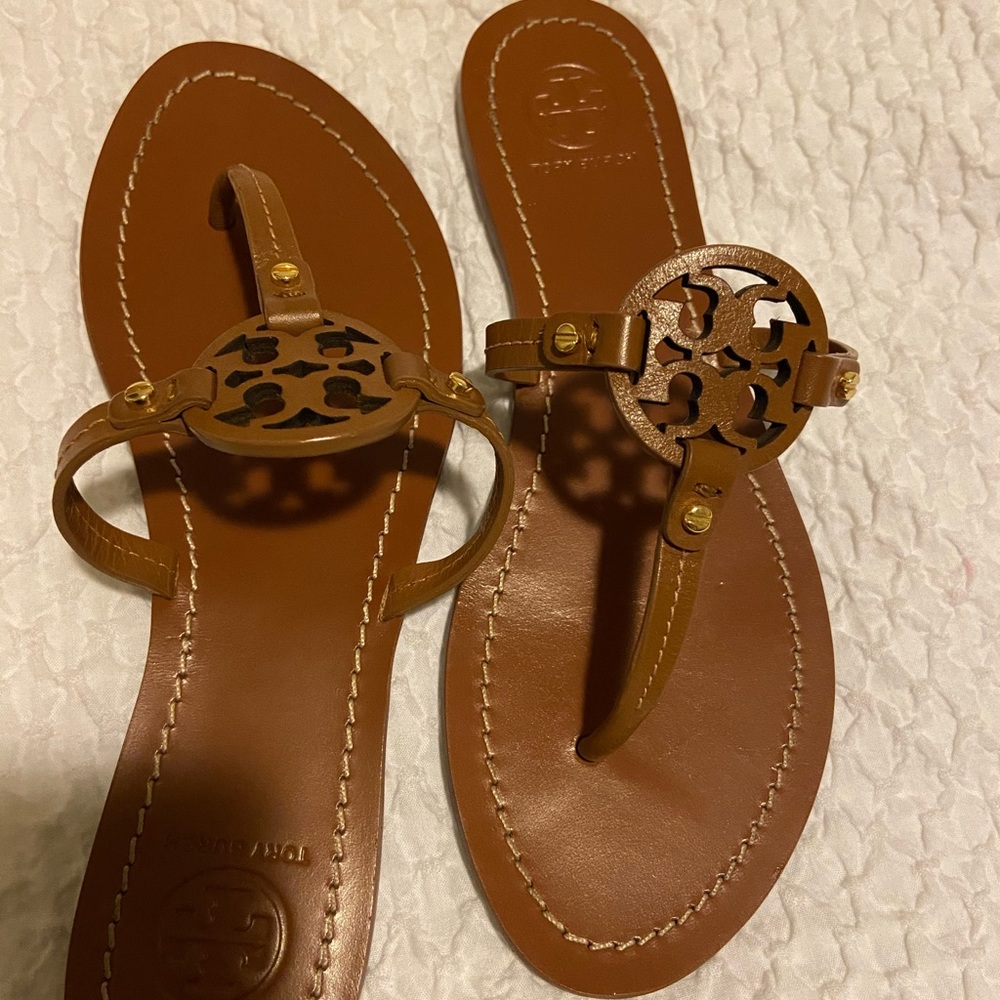 Mini Miller thong sandal